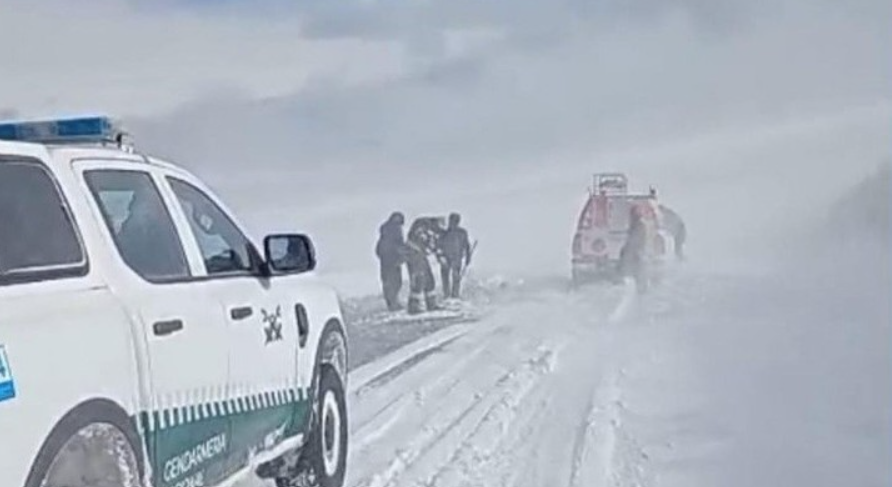 Captura de pantalla 2026-07-22 134532 minería, salar del hombre muerto, nevadas, cordillera, rescate con vida, alta montaña, puna, industria
